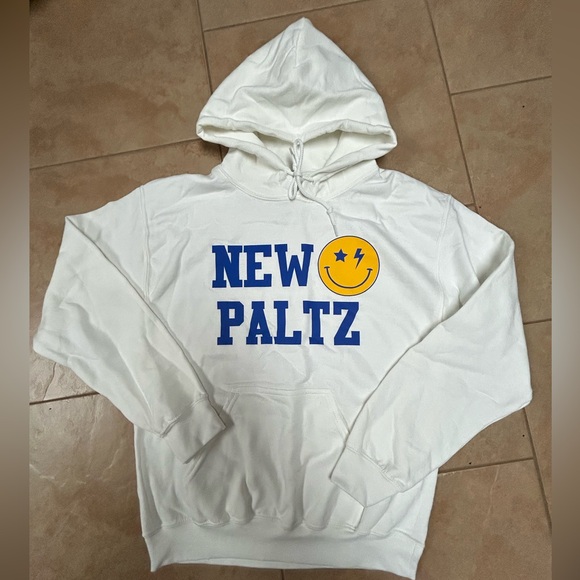 Gildan Tops - NEW hoody New Paltz sweatshirt